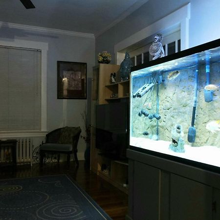 Arrivals & Departures Bed & Breakfast Елизабет Екстериор снимка
