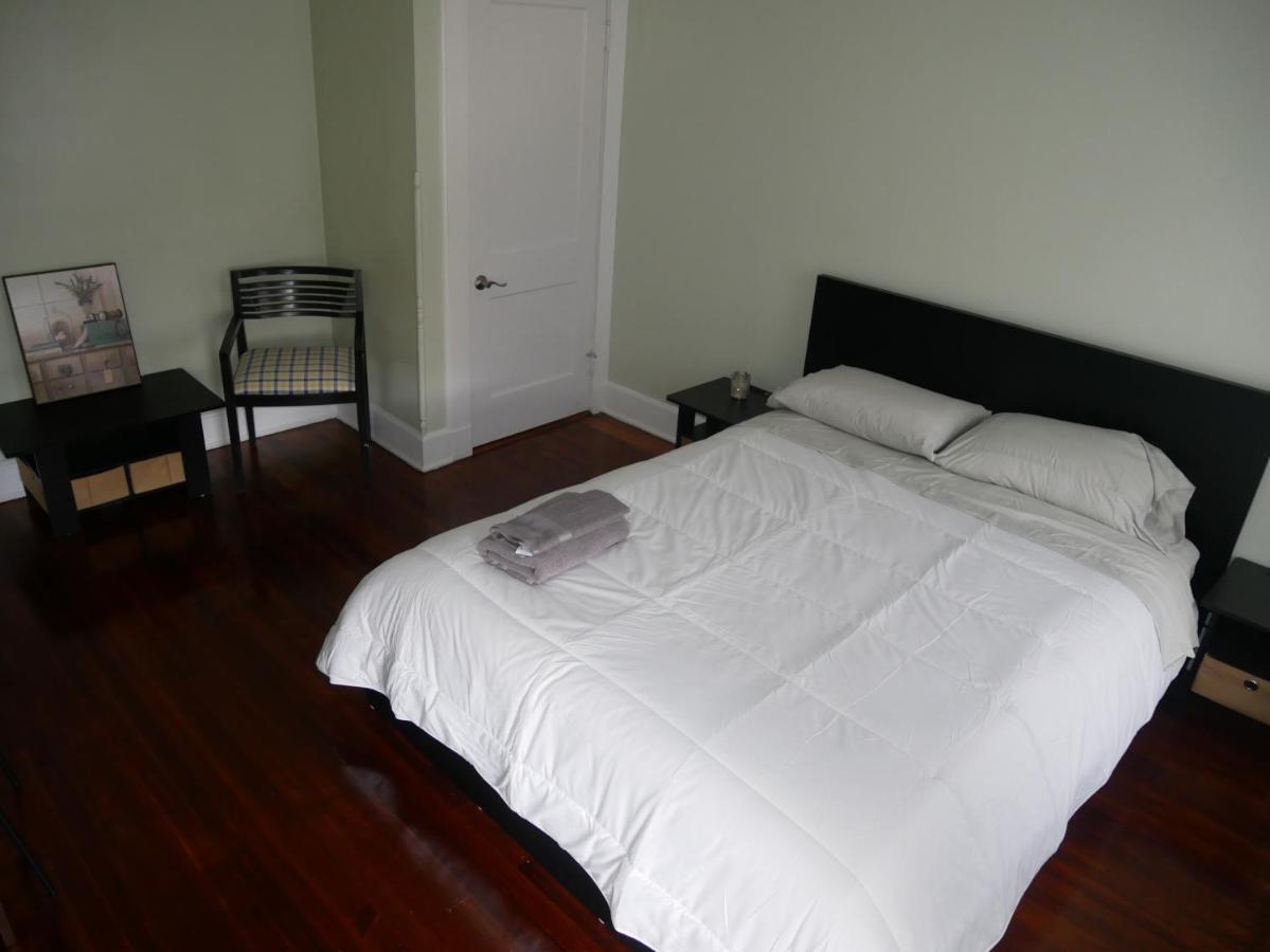 Arrivals & Departures Bed & Breakfast Елизабет Екстериор снимка