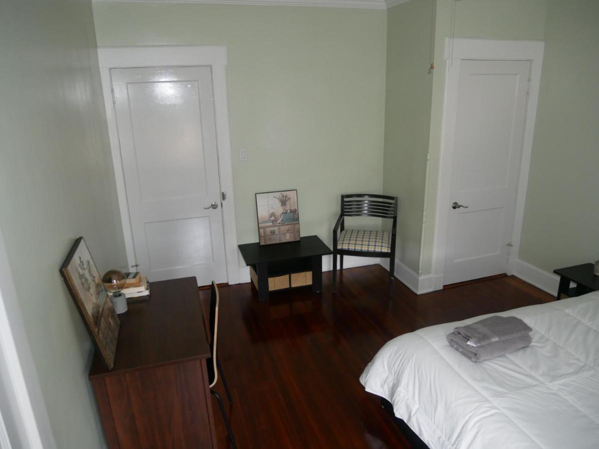 Arrivals & Departures Bed & Breakfast Елизабет Екстериор снимка